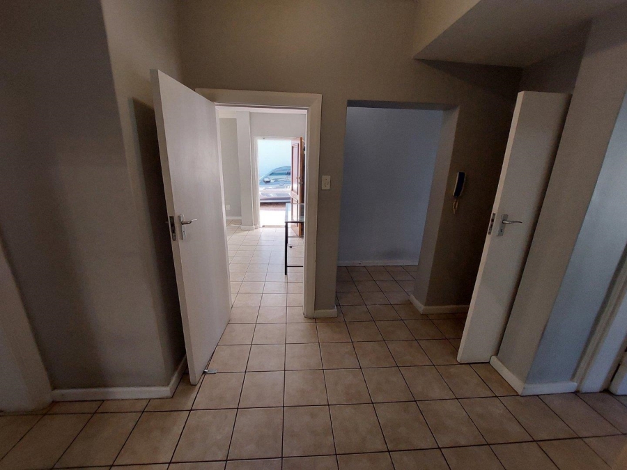 To Let 4 Bedroom Property for Rent in Claremont Western Cape